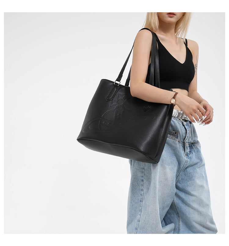Bolso de hombro con logo estampado