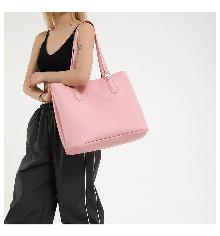 Bolso de hombro con logo estampado