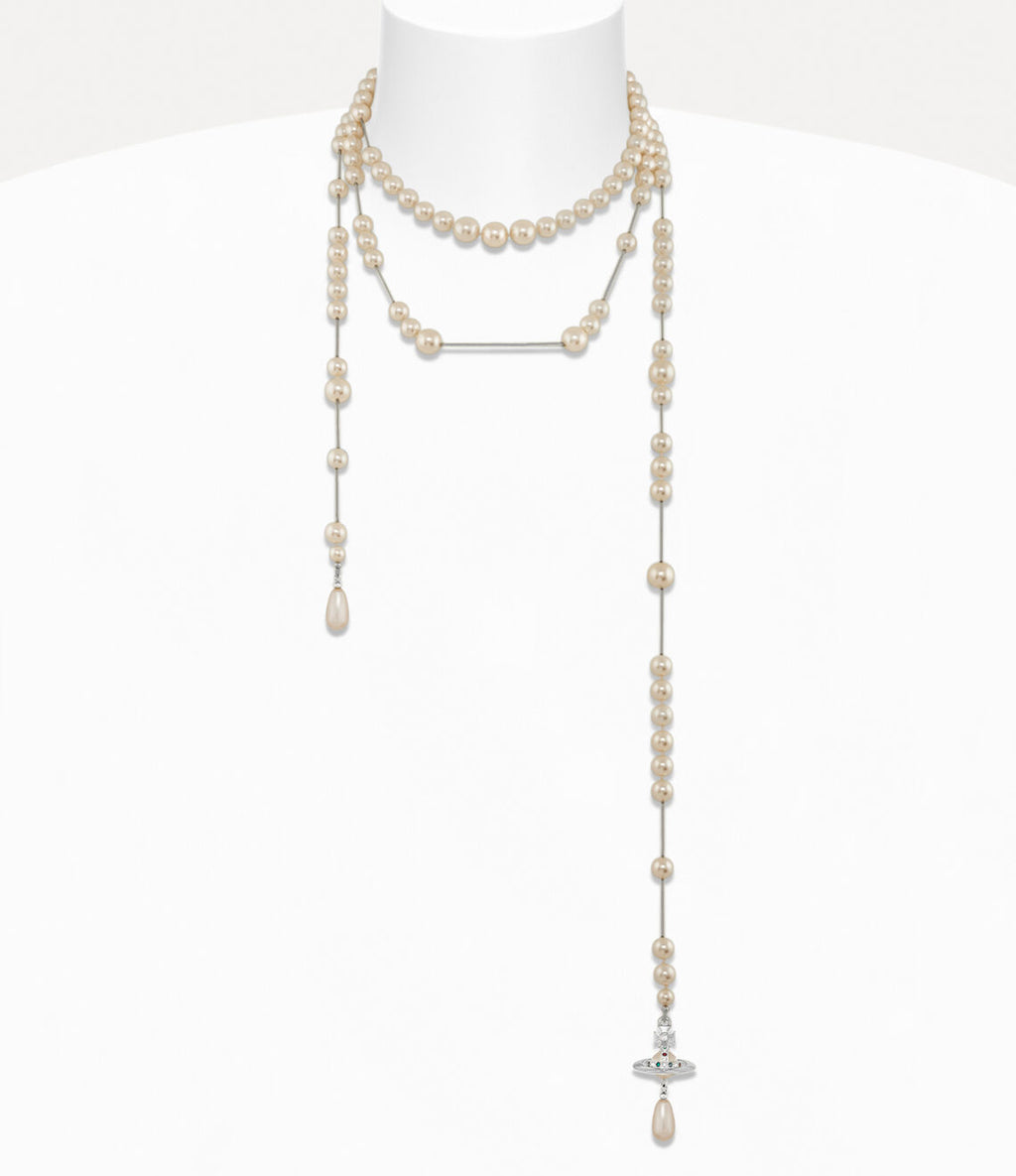 Collar de perlas rotas plateado