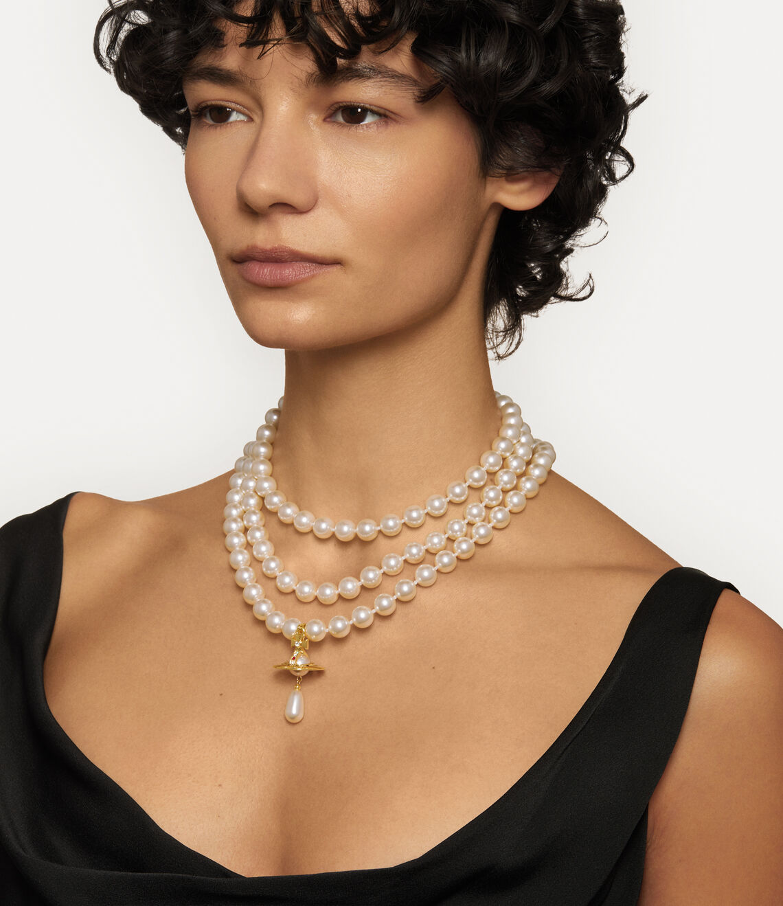Collar triple perlas de gota dorada